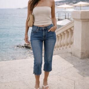 Y2K Levi's Mid-Rise Capri Cropped Denim Classic Straight Leg Coastal Casual y2k